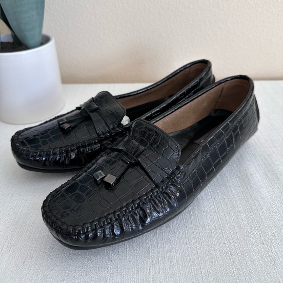 Vintage St. John’s Bay Black Cric Leather Loafers Women’s 9.5M - Picture 6 of 11